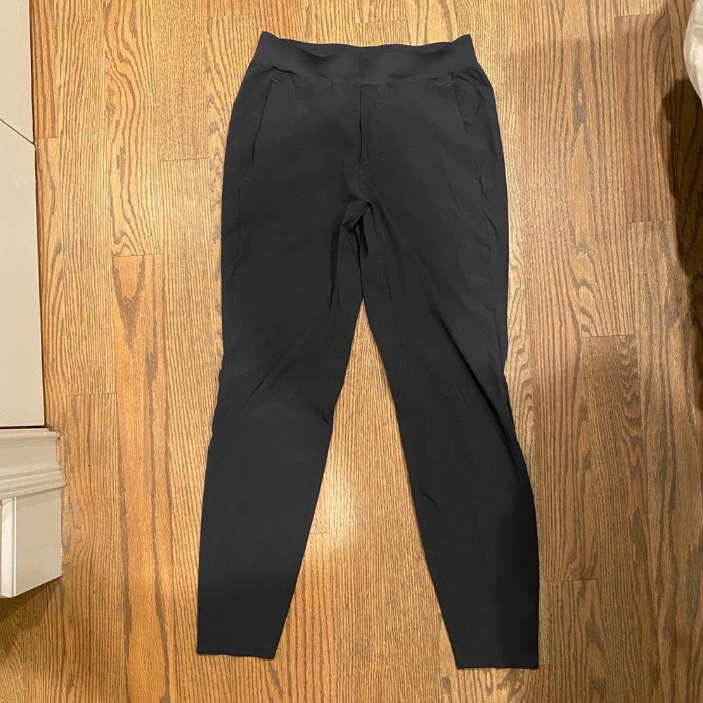 Lululemon “In Mind Pant” (size Small, 30” inseam)
